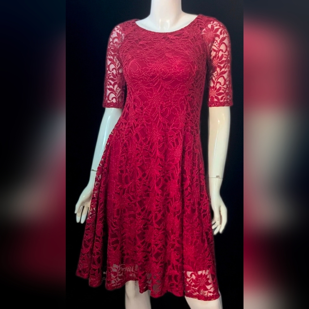 Chic Long Sleeve Red Lace Dress.  Size 4 Or 6.